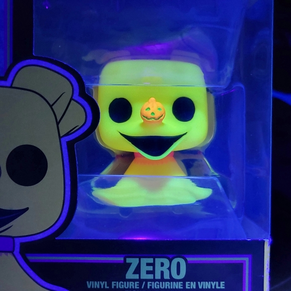 Funko PoP The Nightmare Before Christmas Zero #71 Halloween Vinyl Blacklight - Picture 12 of 12